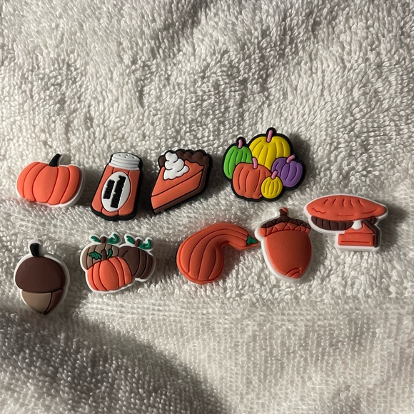 Shoe Charms - Picture 1 of 4